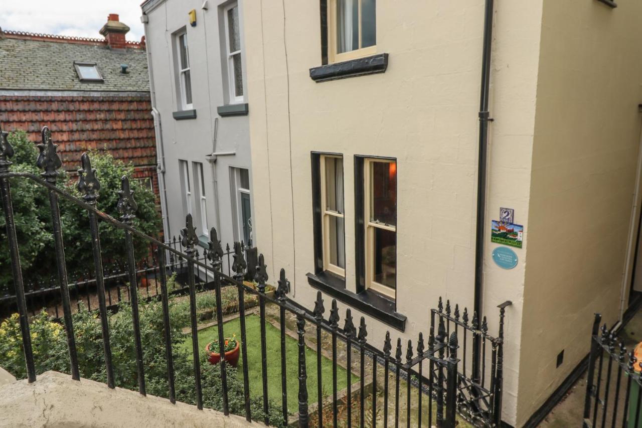 惠特比West End House别墅 外观 照片